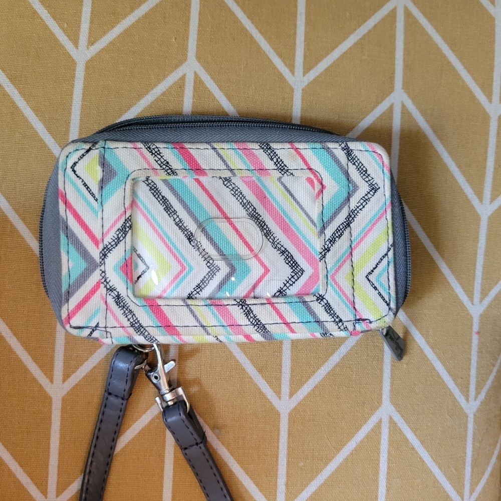 Thirty-one small wristlet